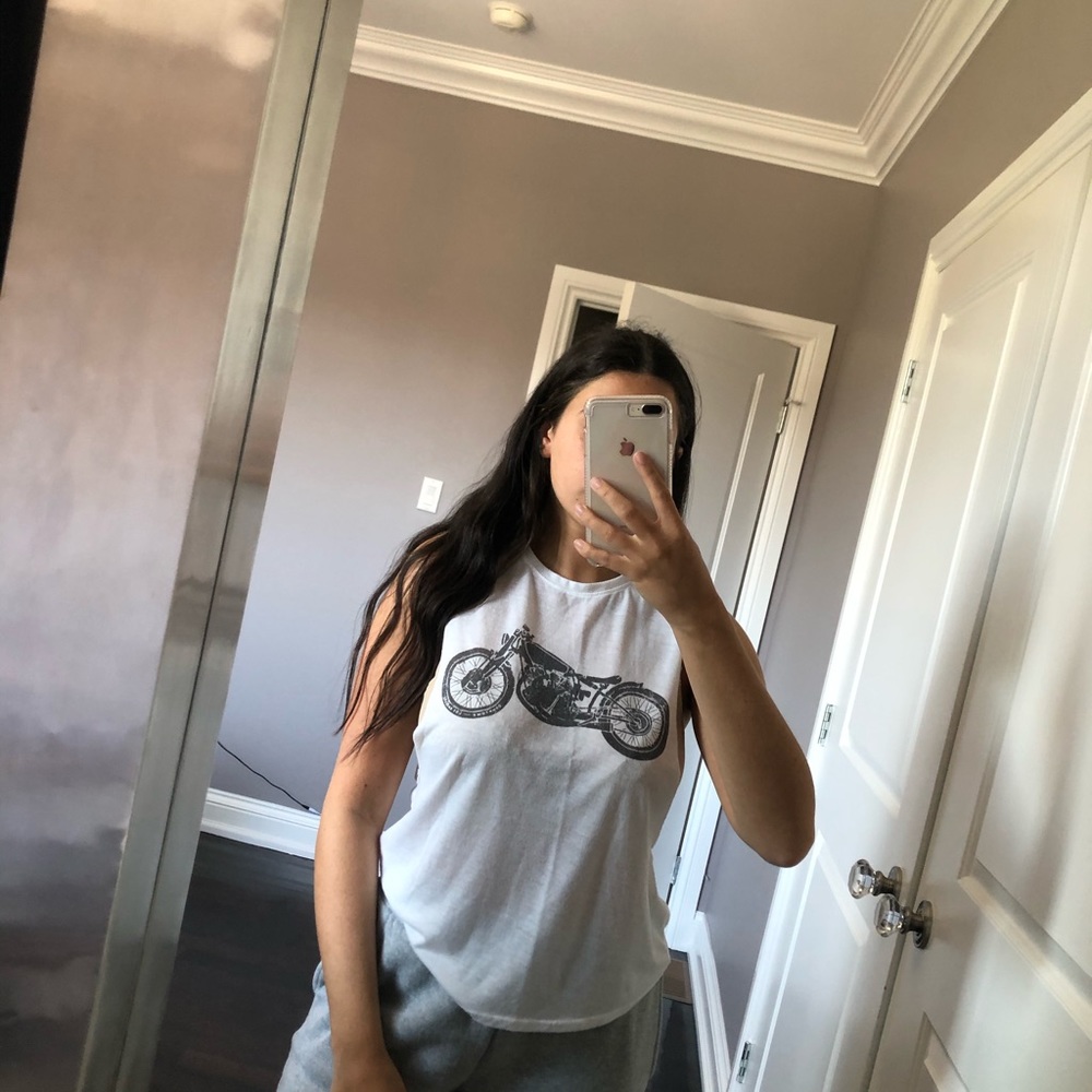 Garage motorcycle tank top